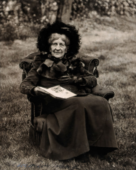 Dame Geneviève Ward. Creator: Unknown.
