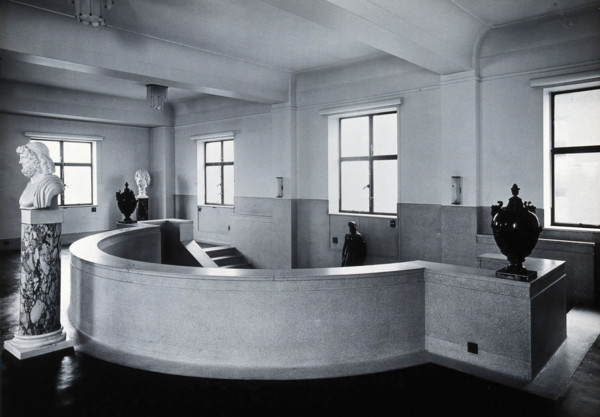 The Wellcome Research Institution's building, Euston Road, London..., c1946. Creator: Unknown.