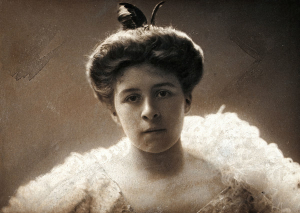 Gwendoline Syrie Maud Wellcome (née Barnardo), Syrie Maugham, c1900s. Creator: Nitscher.