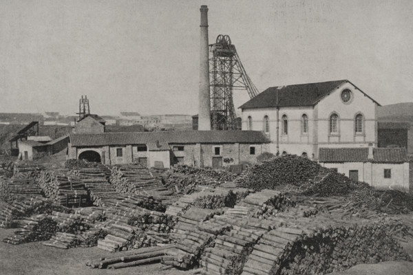 The "Santa Isabel" mine, Bélmez, province of Cordoba, Andalusia, Spain, 1898. Creator: Unknown.