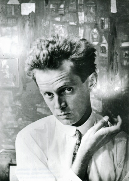 Egon Schiele in front of the painting "Waldandacht" (Forest prayers), 1915.