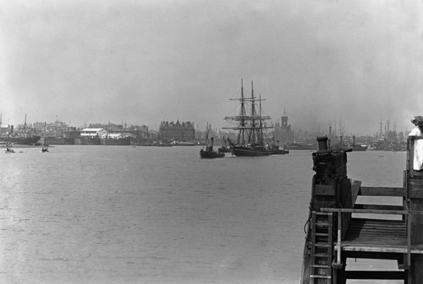 Terra Nova leaving Cardiff, 15 June, 1910. Creator: Unknown.