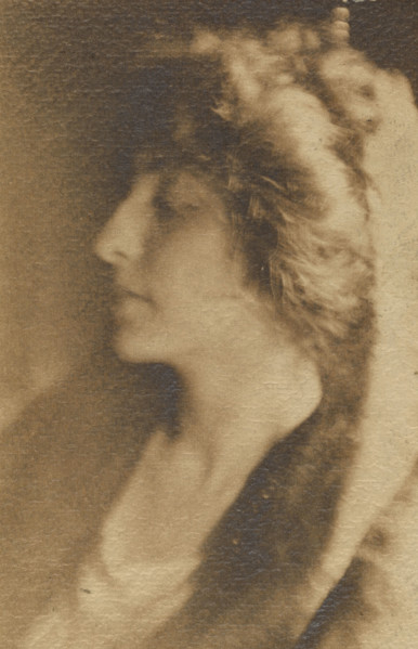 Portrait of Mercedes de Cordoba, 1902. Creator: Joseph Turner Keiley.