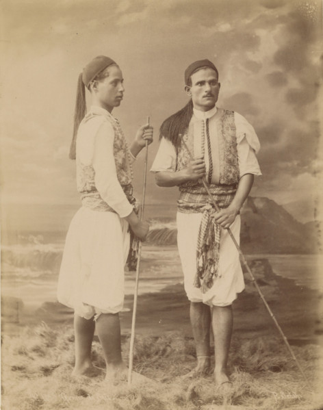 Groupe de Sais; Group from Sais, 1873-1886. Creator: Pascal Sébah.