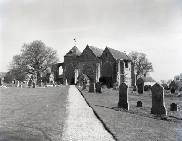 St Thomas' Church, Winchelsea, Sussex, c1955.  Creator: Arthur Charles Kirby Ware.