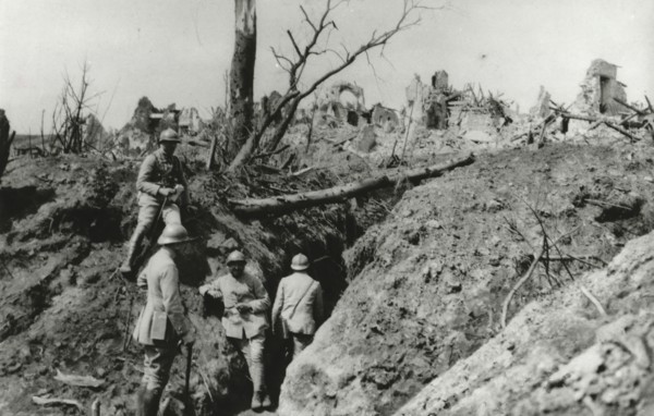 Soldats sur le Chemin des Dames