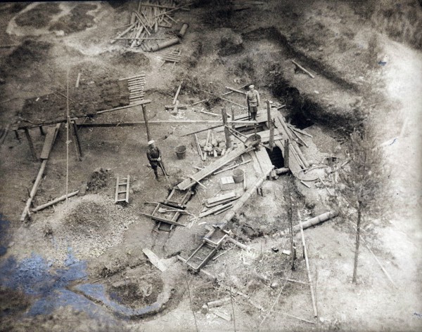 L'enquête en 1920 sur le massacre de la famille impériale à Ekaterinbourg. Cinq mois de captivité à
