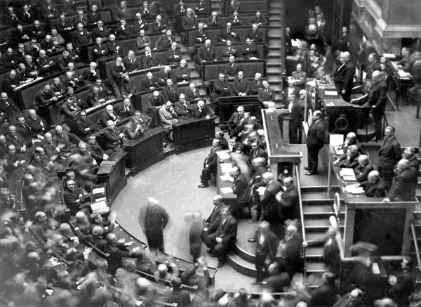 La séance de la Chambre des Députés le 6 février 1934