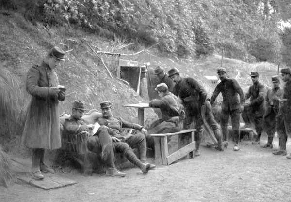 1914. Le Mess des officiers