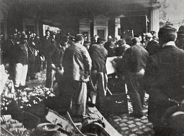La translation des cendres de M Emile Zola au Panthéon le jeudi 4 juin 1908.