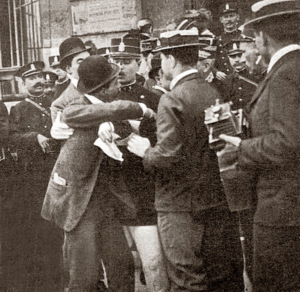 La translation des cendres de M Emile Zola au Panthéon le jeudi 4 juin 1908.