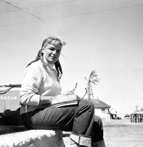 En 1953, Simone Signoret sur le tournage du film de Henri-Georges Clouzot "Le salaire de la peur",