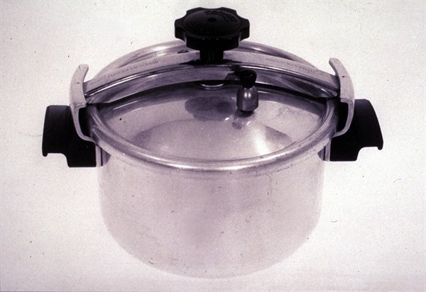 Pressure cooker