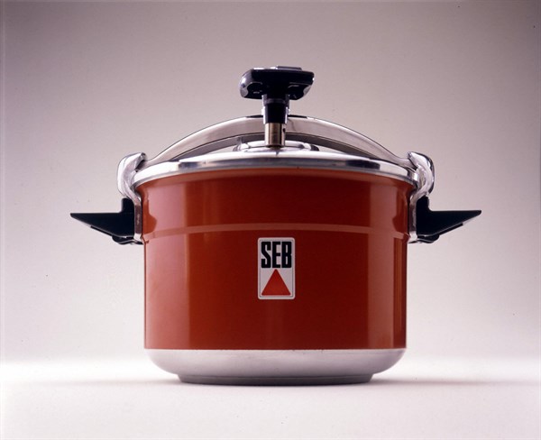 Pressure cooker