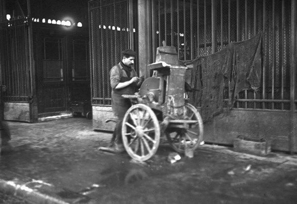 Knife sharpener
