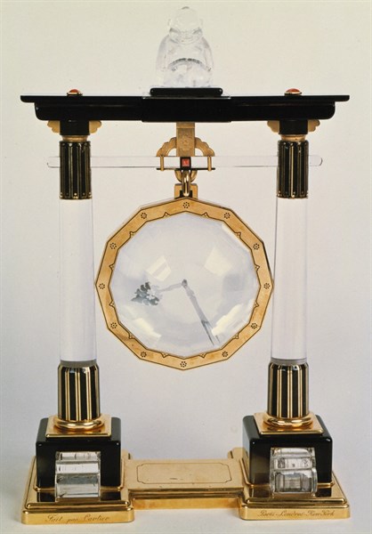 Mysterious pendulum