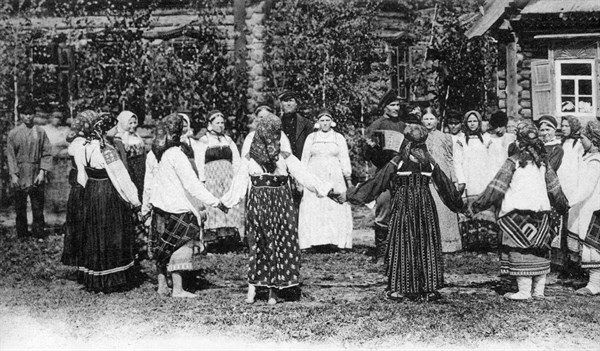 Folkloric dance in Russia
