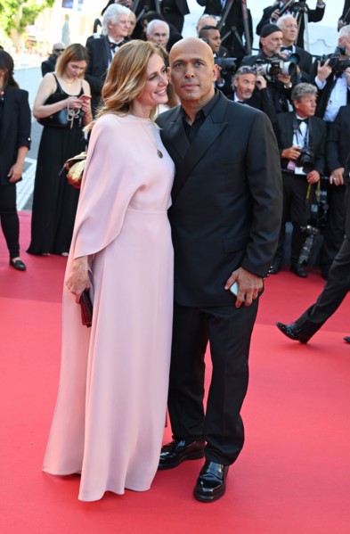 Eric Judor and his wife