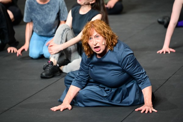 The Festival d'Avignon 'IN', 2024 : "Mothers. A song for wartime"