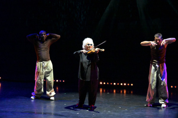 Festival d'Avignon OFF 2026: 'Identités. Le voyage musical de Catherine Lara et de la Cie Kumo'