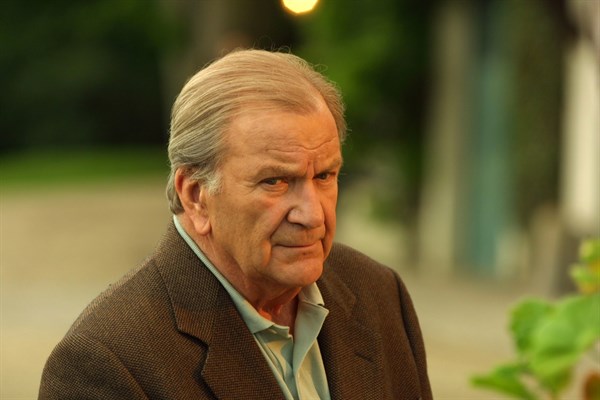 Pierre Mondy dans la série "Les Cordier, juge et flic"