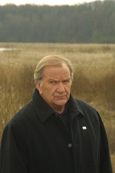 Pierre Mondy dans la série "Les Cordier, juge et flic"