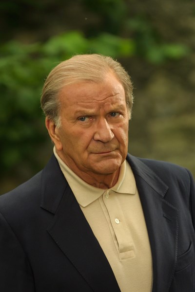 Pierre Mondy dans la série "Les Cordier, juge et flic"