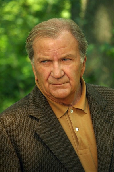 Pierre Mondy dans la série "Les Cordier, juge et flic"