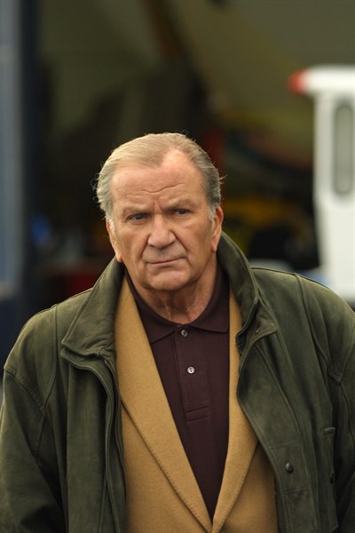 Pierre Mondy dans la série "Les Cordier, juge et flic"
