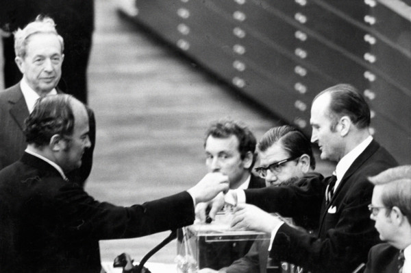 Le Dr. Rainer Barzel