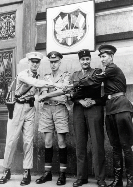 Représentants de la "patrouille internationale", en 1955