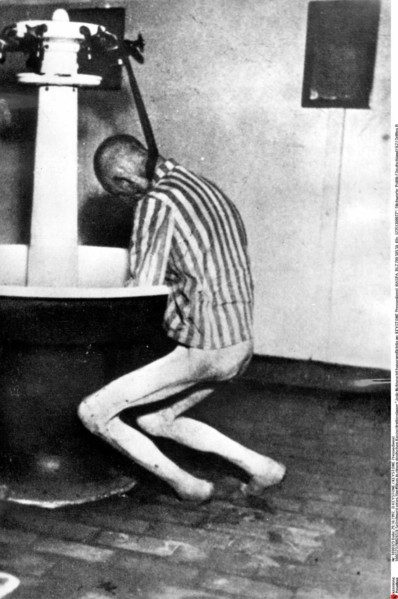 Suicide d'un détenu dans un camp de concentration nazi