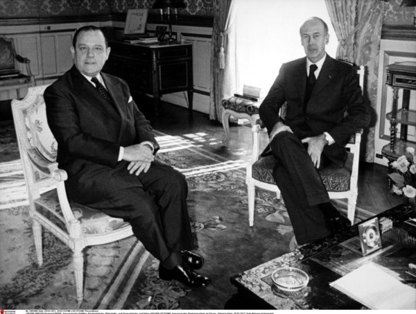 Valéry Giscard d'Estaing et Raymond Barre (1977)