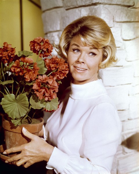 Doris DAY with a flower pot