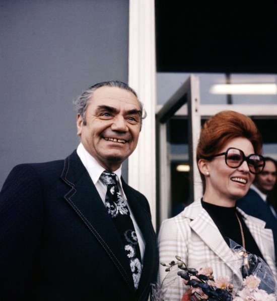 Ernest BORGNINE with his wife Tova TRAESNAES in Berlin, 1973