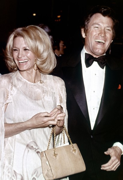 Angie DICKINSON with Earl HOLLIMAN, 1976