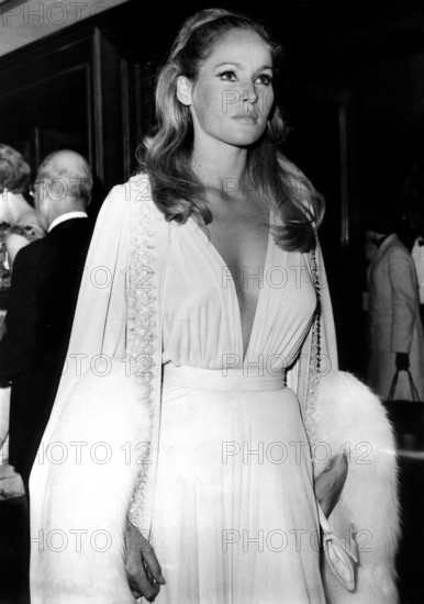 Ursula ANDRESS
