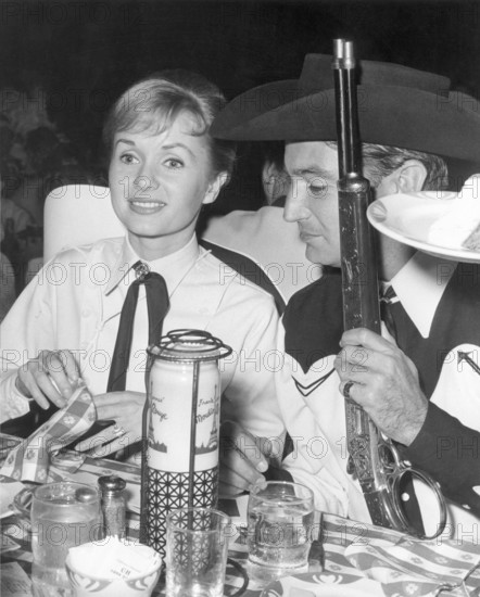 Debbie REYNOLDS and Bob NEAL