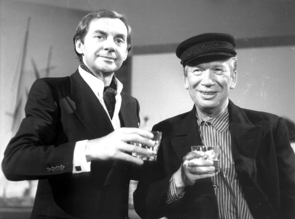 Harald JUHNKE and Heinz REINCKE, holding glasses