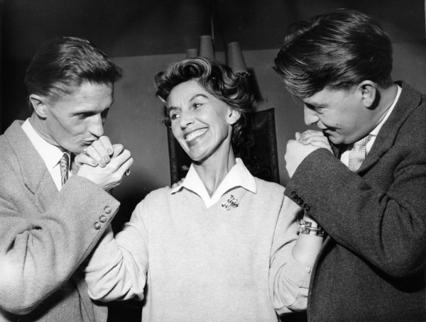 Lale ANDERSEN with her sons Björn and Michael WILKE, Munich 1957