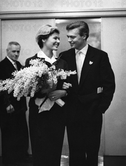 Karlheinz BÖHM and Gudula BLAU, wedding 1958