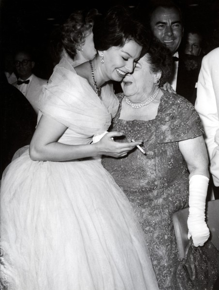Sophia LOREN and Elsa MAXWELL, Berlinale, Berlin 1959