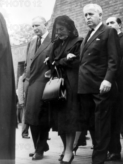 Hans ALBERS, funeral