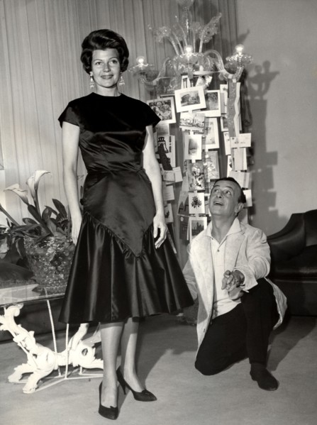 Rita HAYWORTH at fashion designer SCHUBERT