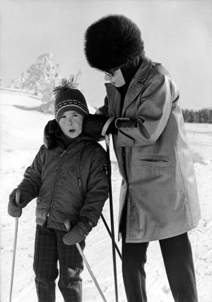 Gina LOLLOBRIGIDA with her son Milko skiing, 1963