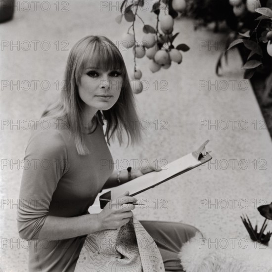 Elke SOMMER designing fabric