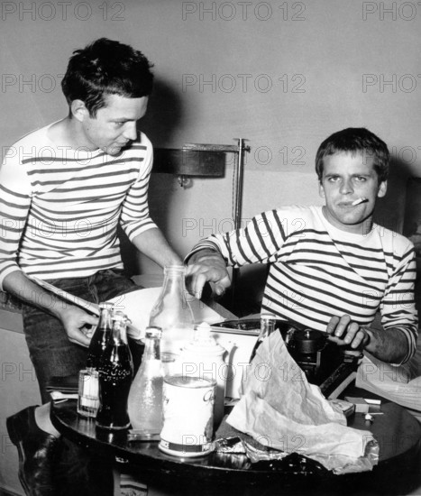 Thomas HARLAN and Klaus KINSKI in their apartment, Munich 1953