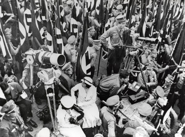 Leni RIEFENSTAHL filming
