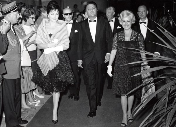 Yvonne FOURNEAUX, Federico FELLINI, Giulietta MASINA