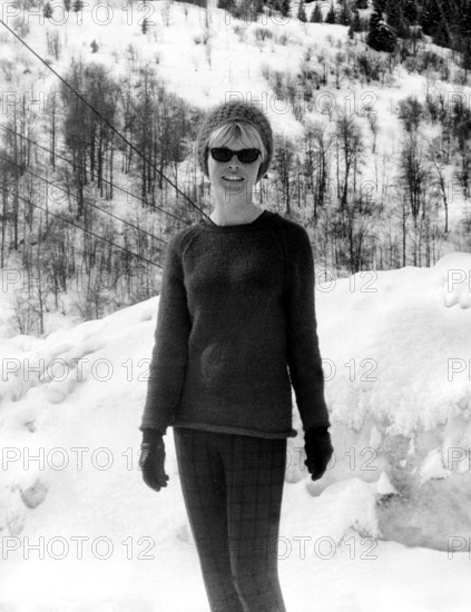 Brigitte BARDOT in the snow